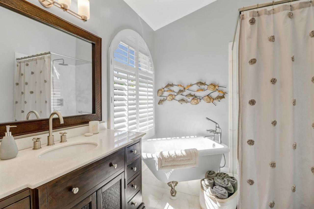 North Naples Cozy Beach House - 5 Minutes From Vanderbilt Beach מראה חיצוני תמונה