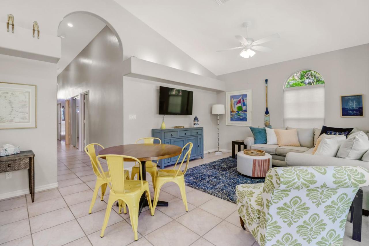 North Naples Cozy Beach House - 5 Minutes From Vanderbilt Beach מראה חיצוני תמונה